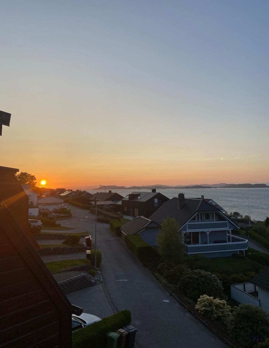 Single-family With Sea Views - Close To The Center Apartment